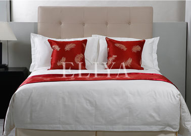 หรูหราผ้าฝ้าย 100% Jacquard White Hotel ผ้าปูที่นอนสำหรับโรงแรมระดับ 5 ดาวชุดเครื่องนอน